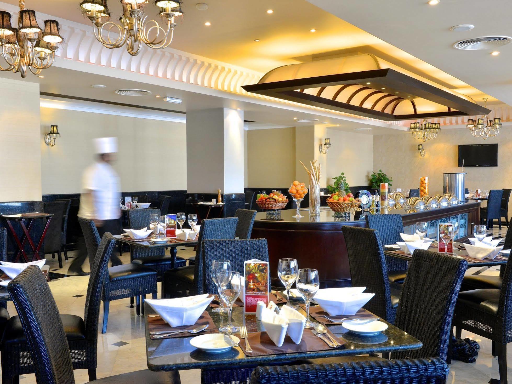 فندق رامادا باي ويندهام البحرين 4*