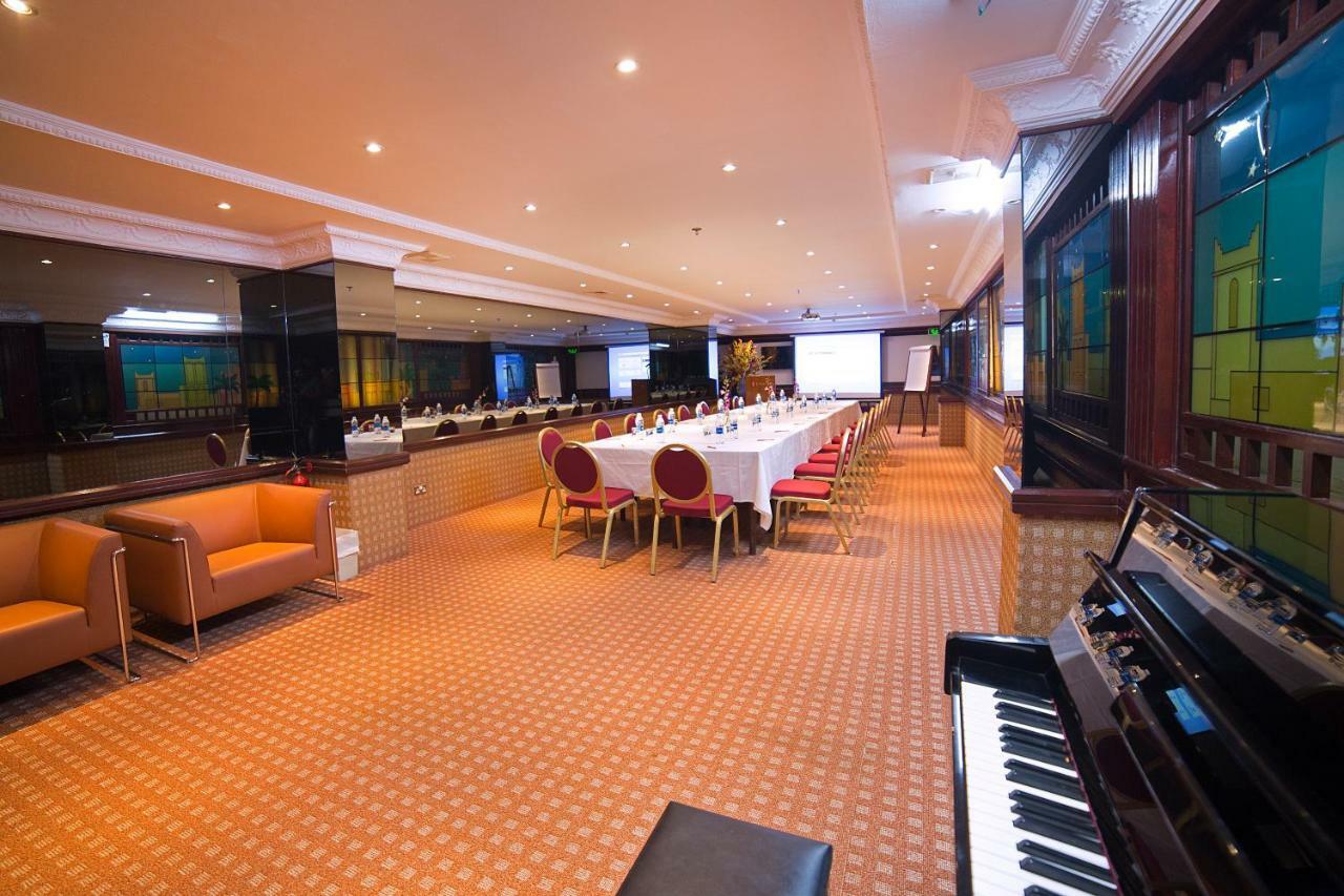 Ramada By Wyndham Bahrain Hotel 4*