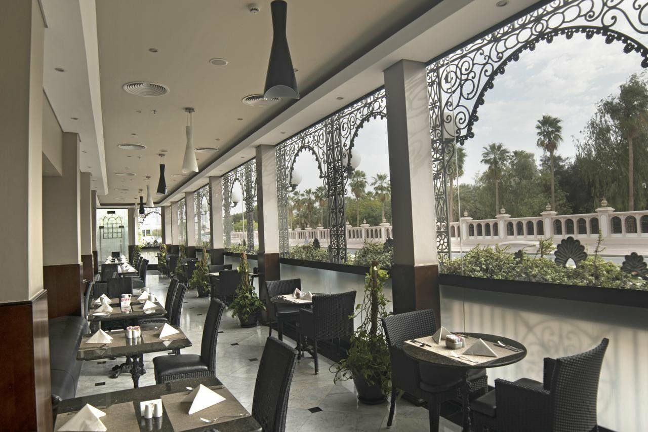Ramada By Wyndham Bahrain Hotel